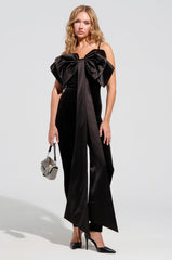 I'M THE GIFT VELVET JUMPSUIT WITH A BOW