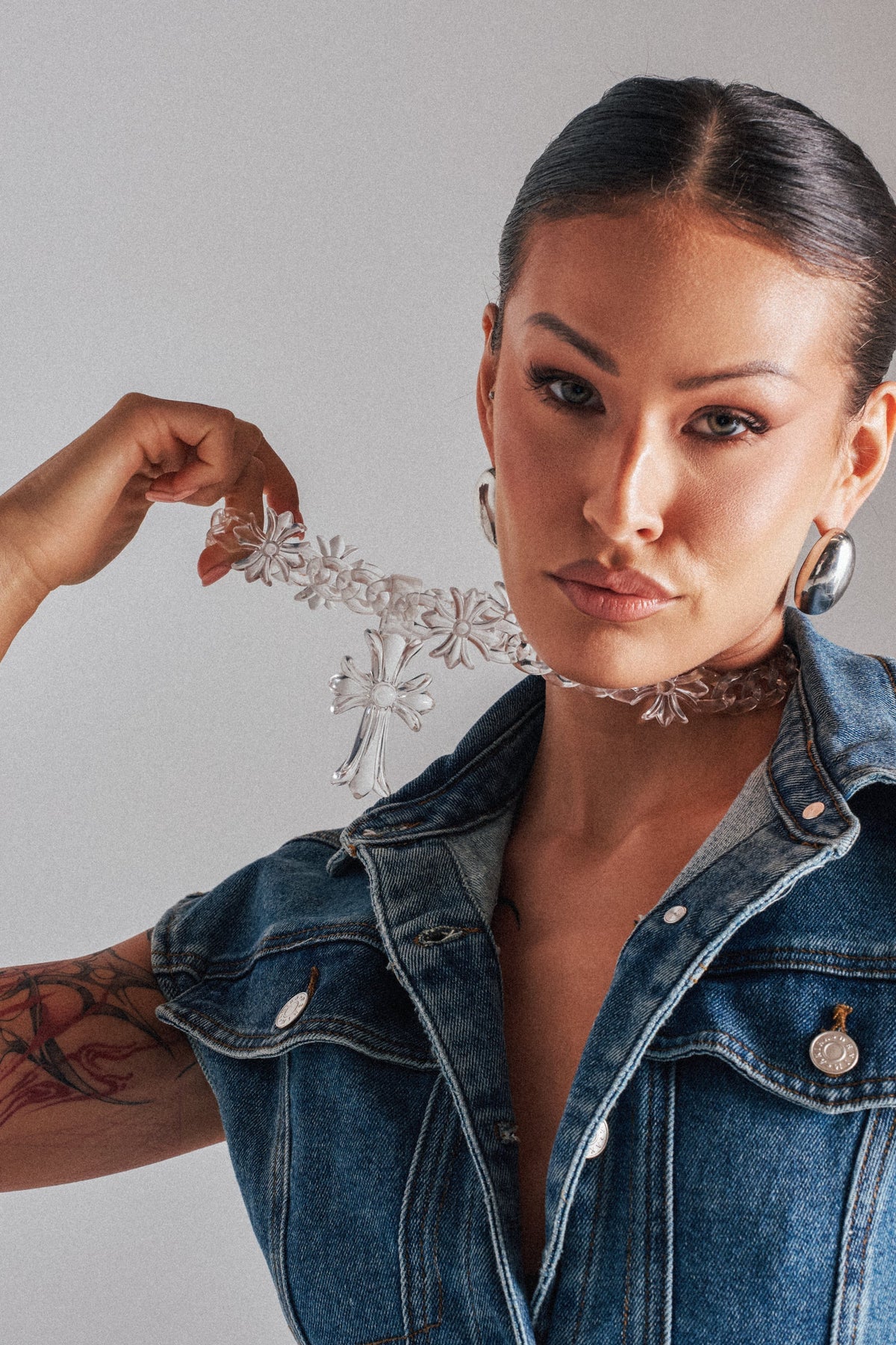CROSS ME CLEAR NECKLACE