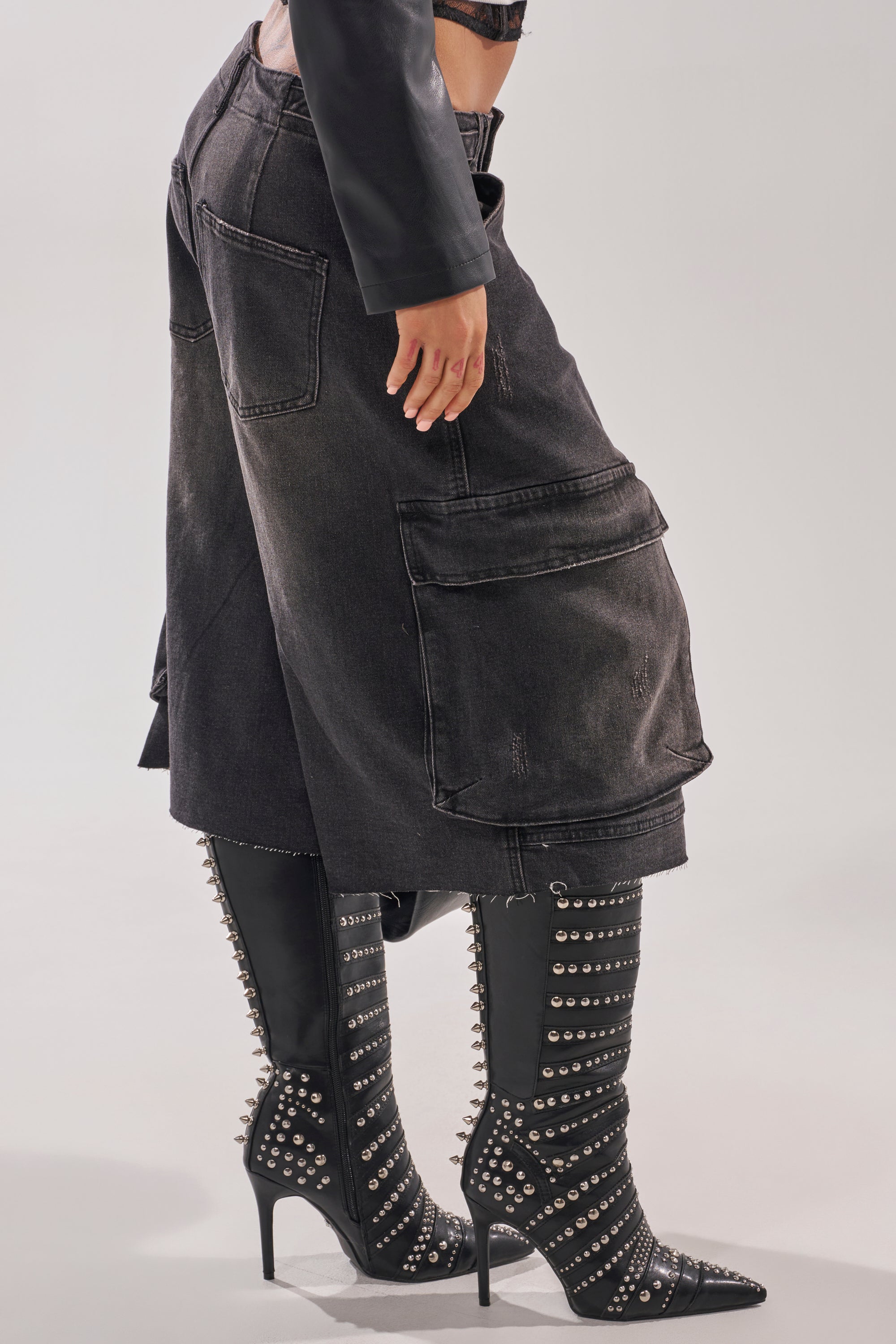 LANA DENIM JORT IN BLACK WASH DENIM