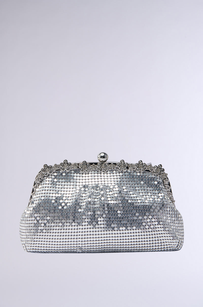 WALK IT OUT EMBELLISHED CHAINMAIL CLUTCH