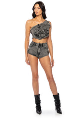 KENLY BUCKLE DETAIL DENIM SHORTS