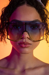 POV OVERSIZED SUNNIES