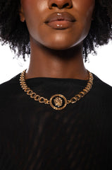 ROARING PENDANT NECKLACE