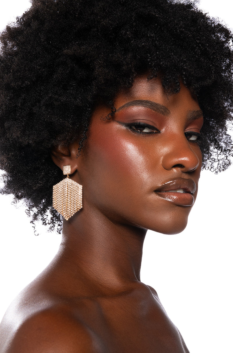 ROYALTY EARRING