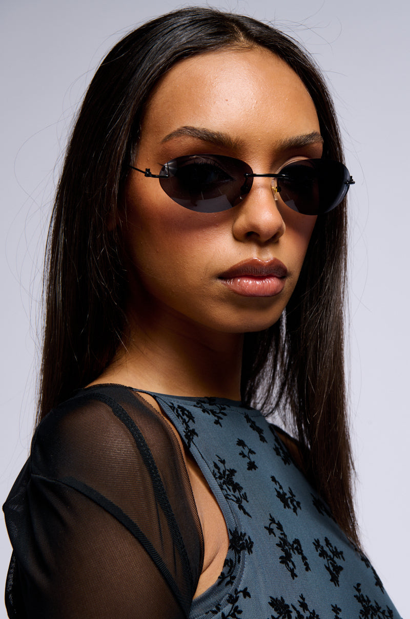 SIMPLICITY IS KEY SUNGLASSES