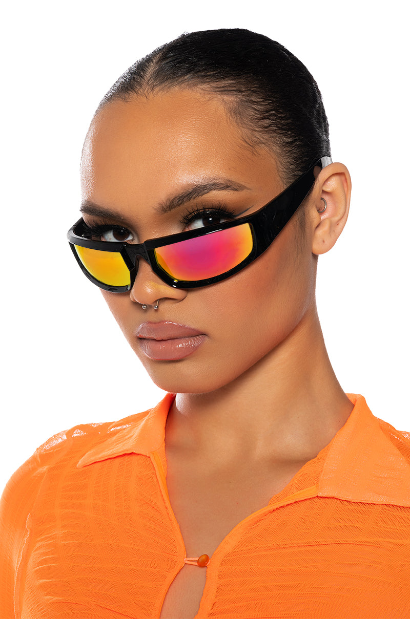 SPORT MODE REFLECTIVE SUNNIES